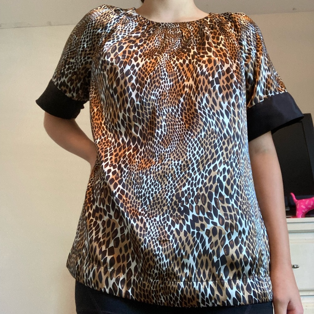 🏷️Tréo Jolie leapord print blouse